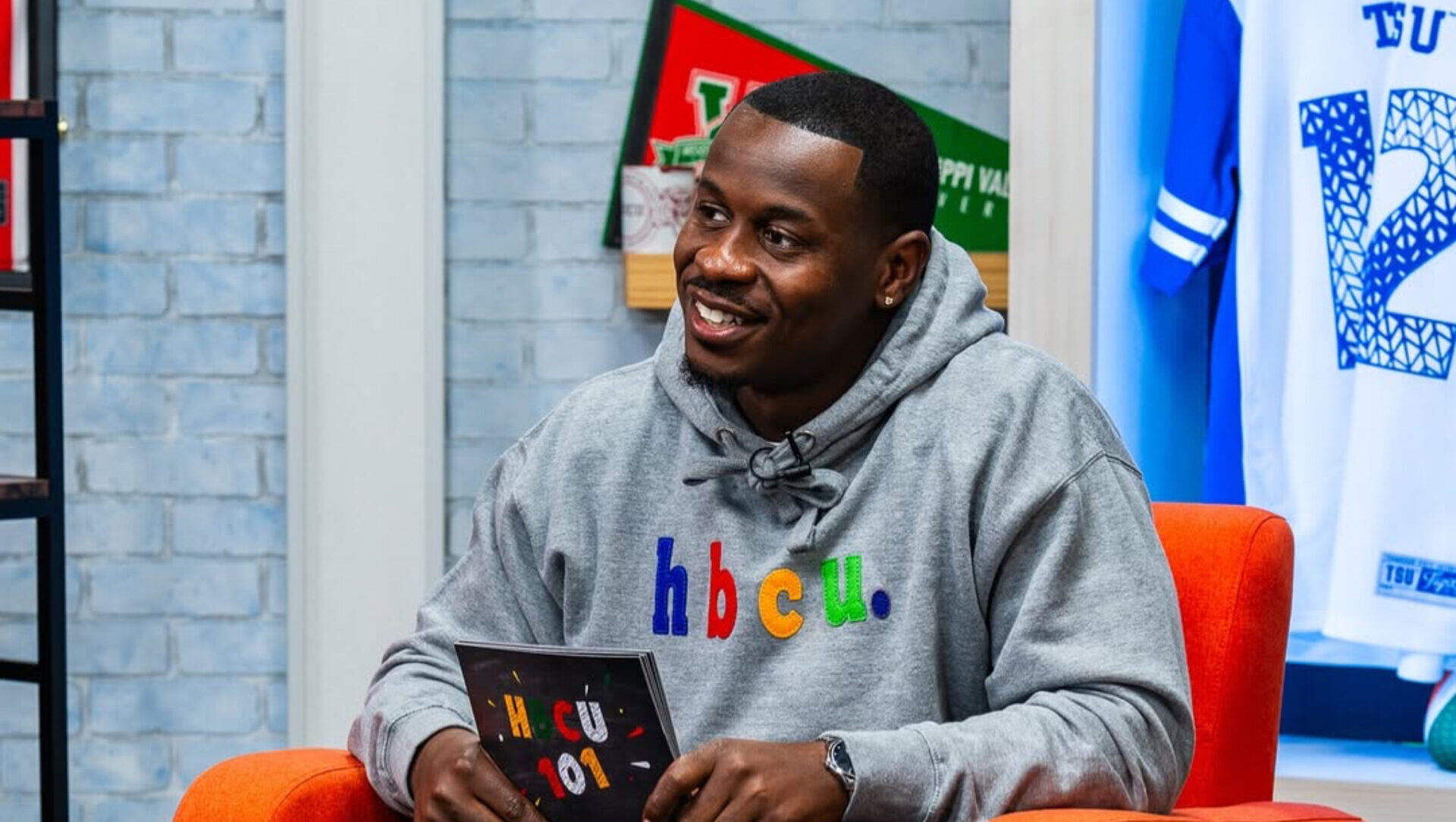 Feature image representing writers, screenwriters, creative directors, producers, and story/content developers on Victor Media page