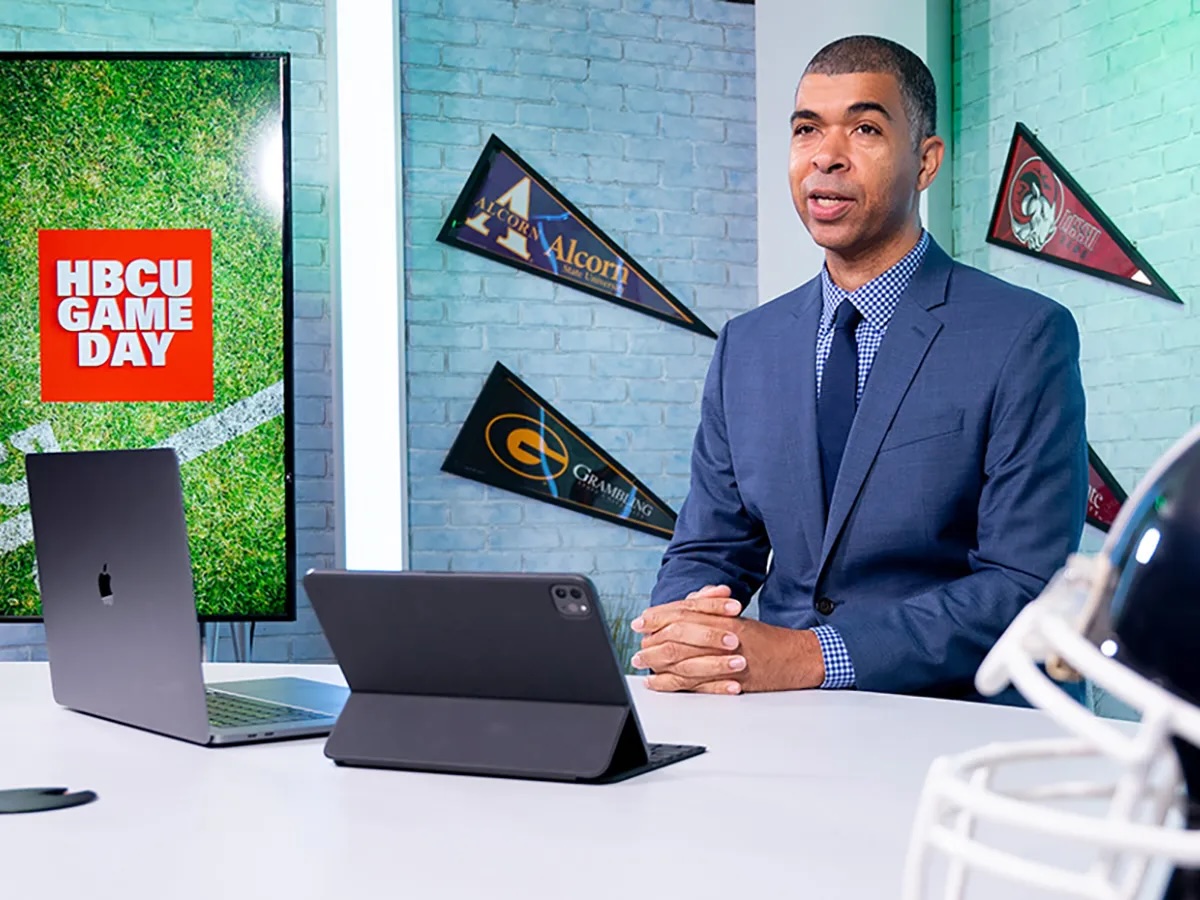 Feature image representing trainers, sports educators, program directors, and influencers in the sports ecosystem on Victor Sports page